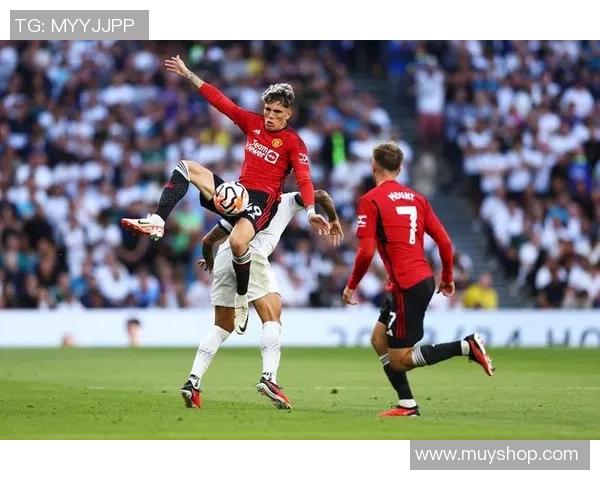 国王杯精彩对决皇马逆转热刺神奇扑救引发争议判罚全场沸腾