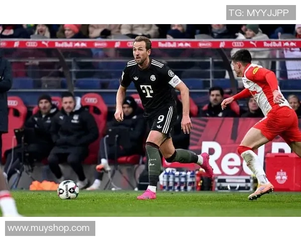 英超大战:拜仁4-0横扫巴萨战术解析引发全场热议